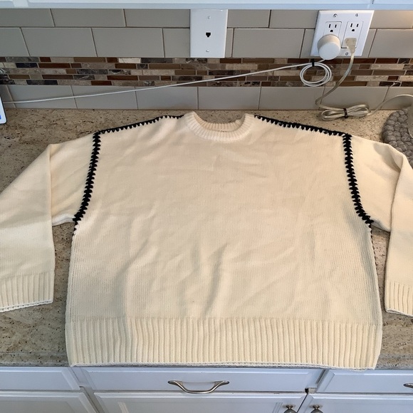 La Lavon Cream Sweater with Black Stitching Size Medium Cozy and Oversized - Picture 6 of 10